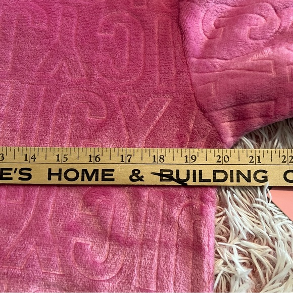 Juicy Couture Women's Pink Velour Embossed Pajama Top - Picture 7 of 8